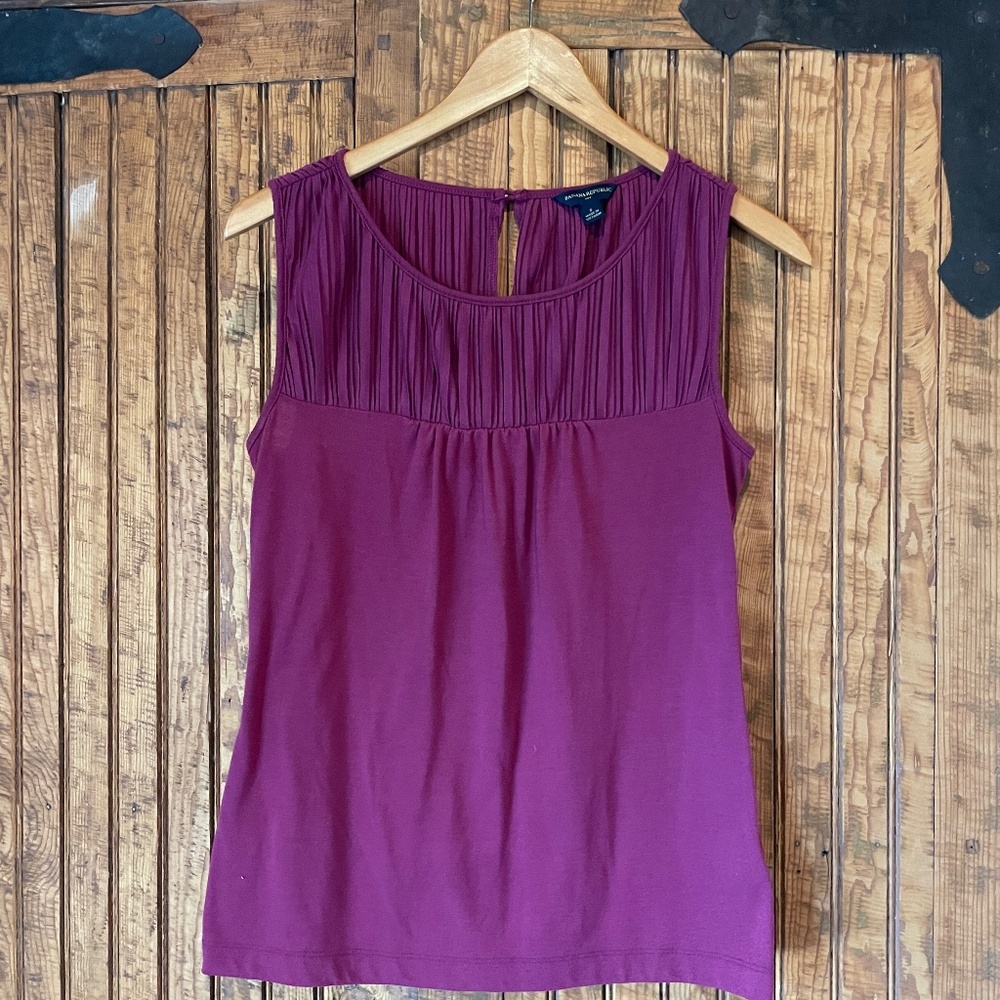Banana Republic Women's Sleeveless Blouse Size Small